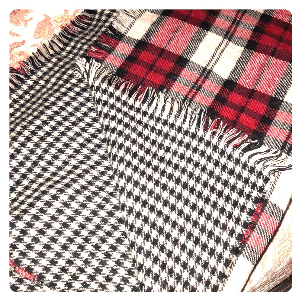 Steve Madden Blanket Scarf